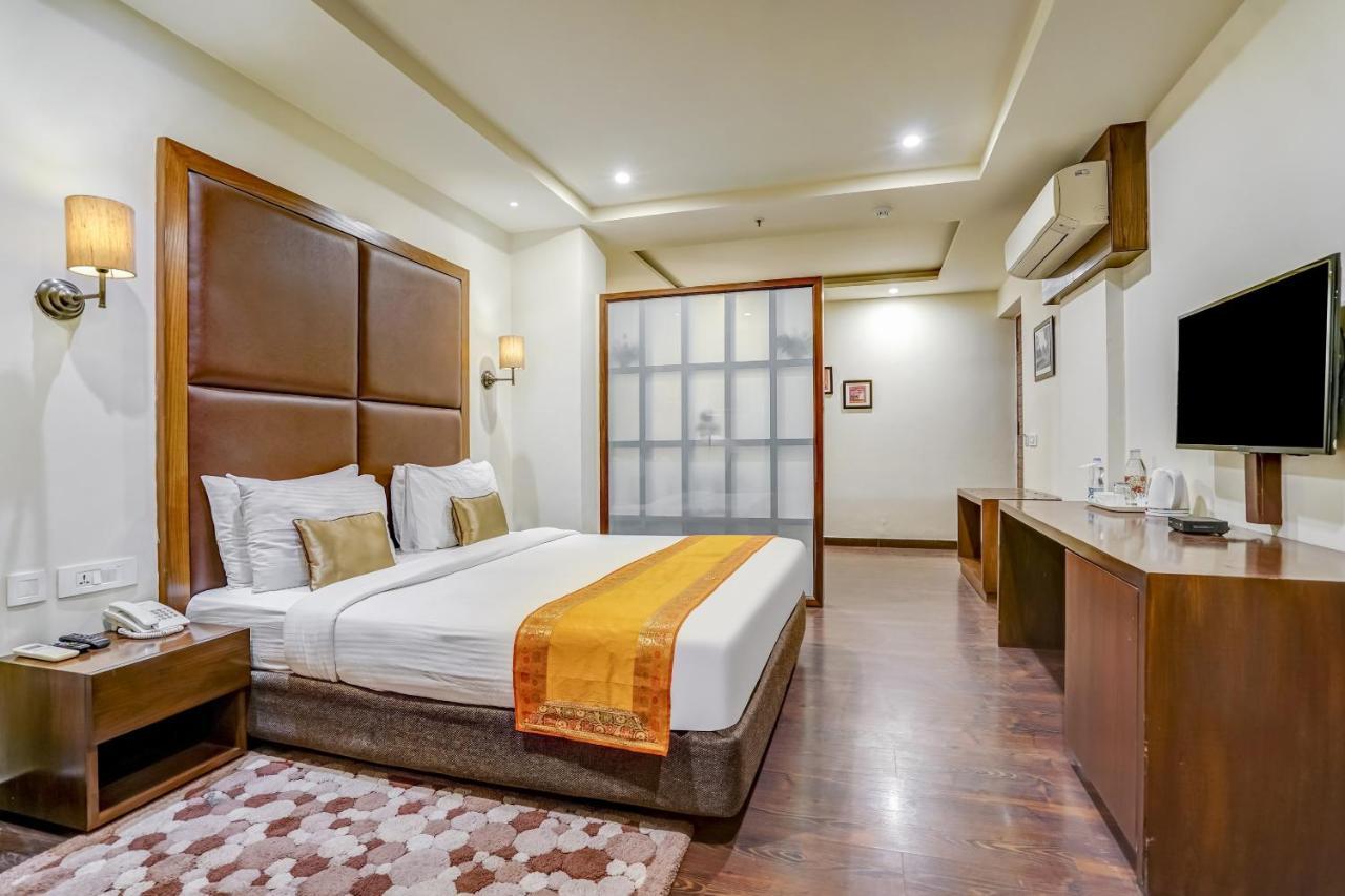 Townhouse 552Hotel Royal Court Jalandhar Bagian luar foto