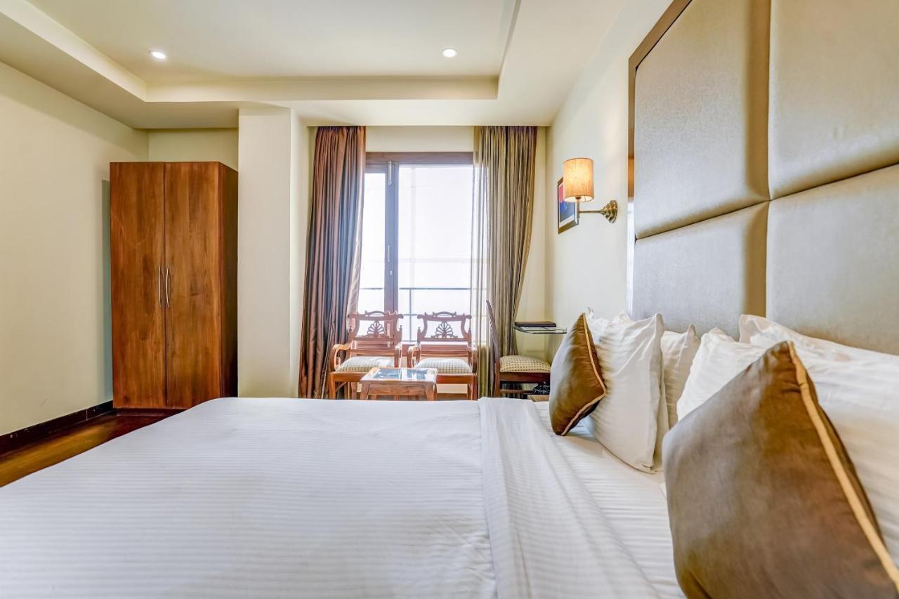 Townhouse 552Hotel Royal Court Jalandhar Bagian luar foto