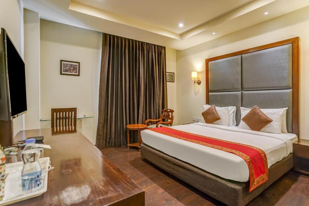 Townhouse 552Hotel Royal Court Jalandhar Bagian luar foto