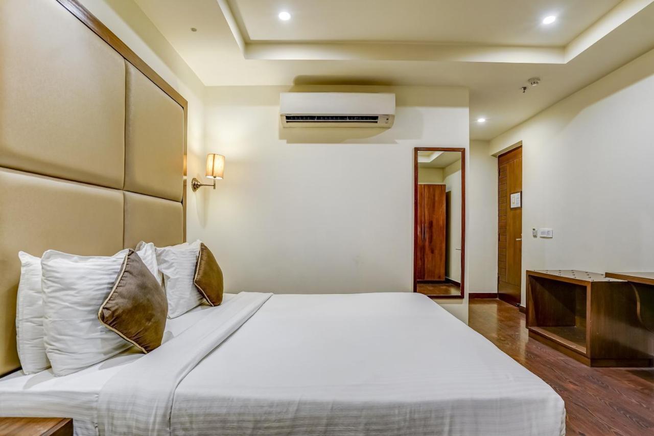 Townhouse 552Hotel Royal Court Jalandhar Bagian luar foto